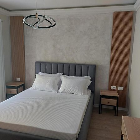 Hotel Demoli Поградец Екстериор снимка
