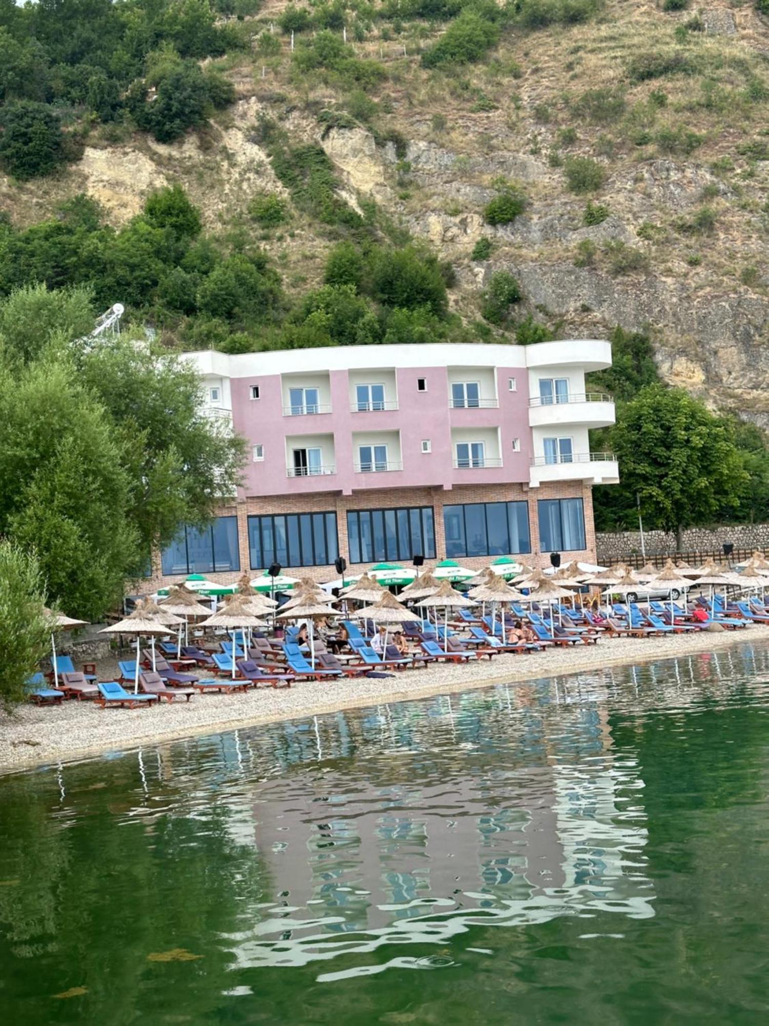 Hotel Demoli Поградец Екстериор снимка