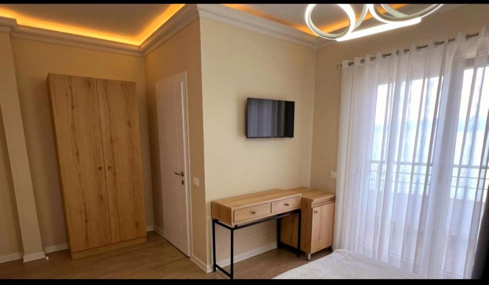 Hotel Demoli Поградец Екстериор снимка